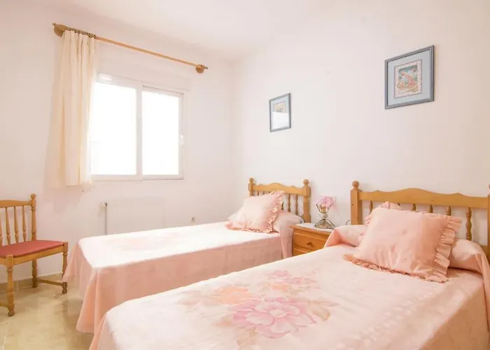 With Pool 300m From Playa Arenal - דירה